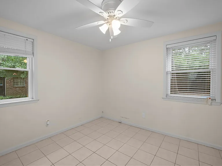 527 Red Oak Rd — Photo 14