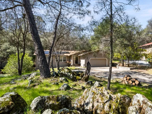 1547 American River Trl, Cool, CA 95614