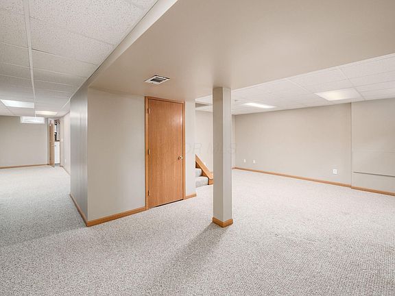 5th image of 1651 Meadowlark Ln
