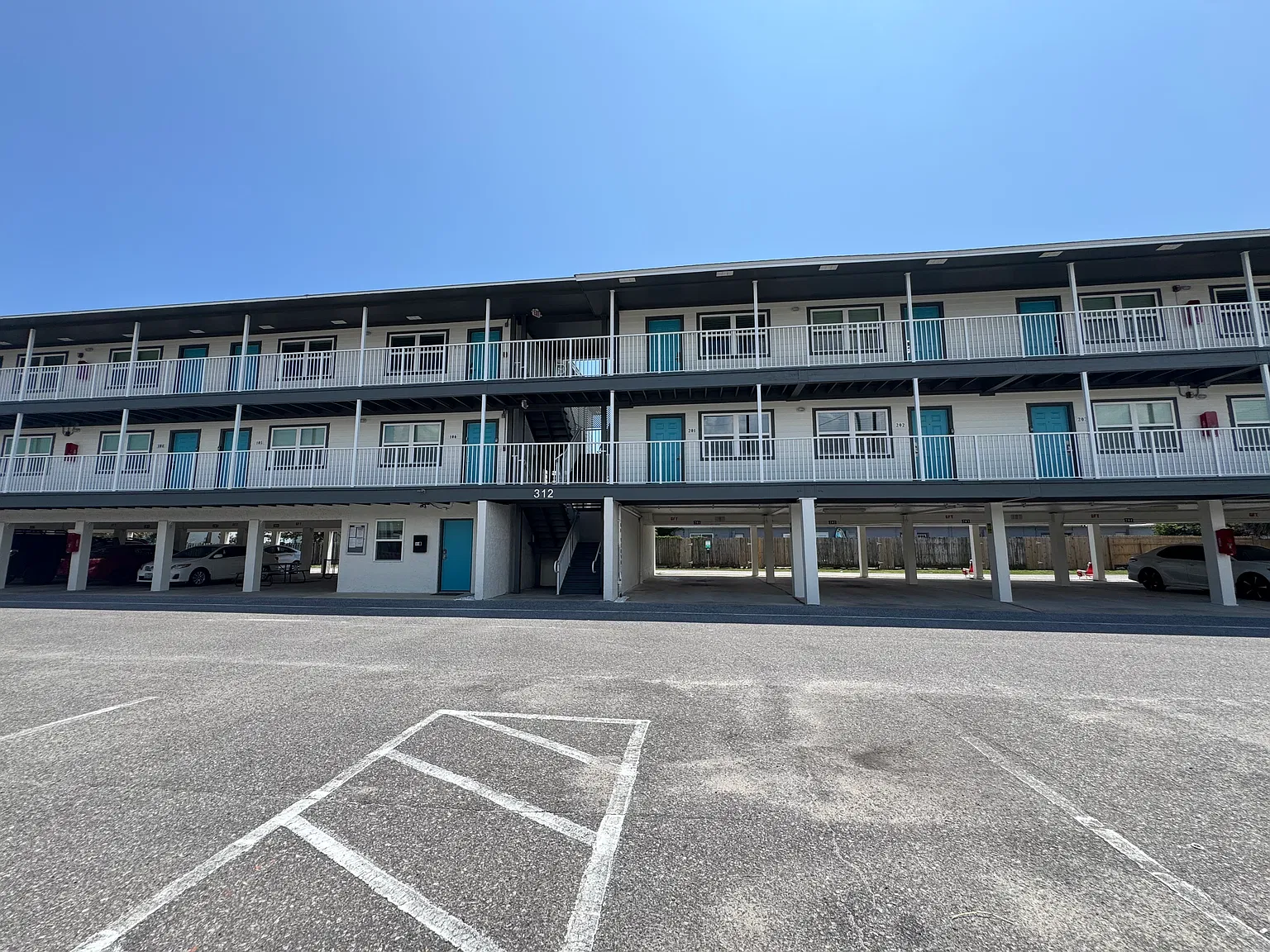 1 bed, 600 sqft, $1,750 — Photo 1