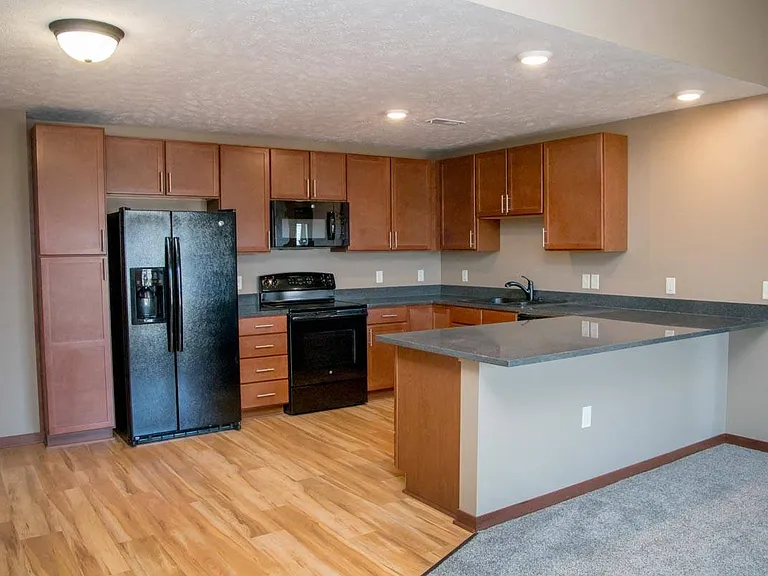 The Flats at 84 — Photo 140