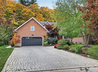 112 Dorchester Dr, Grimsby, ON L3M 1A8
