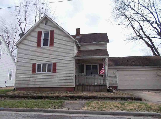 1st image of 415 E Oakwood Ave