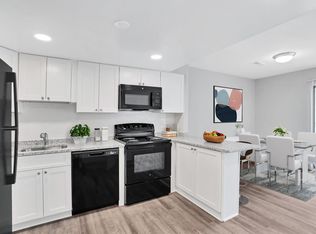 Regency Club Townhomes & Apartments, Glen Burnie, MD 21061