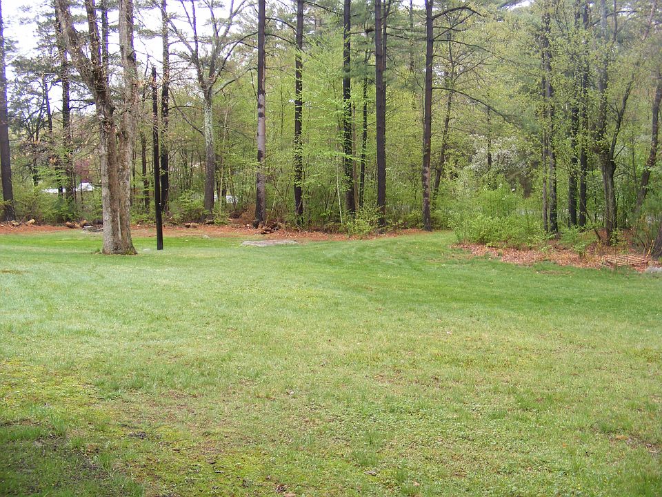 Huge backyard 1.72 acres