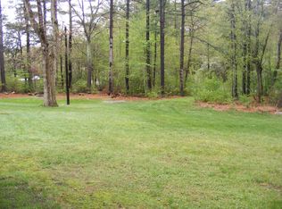 91 Pinecrest Dr, Glocester, RI 02857