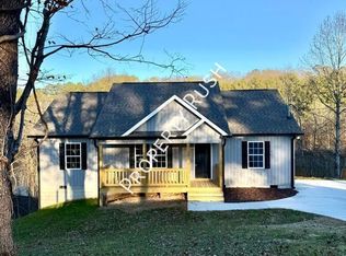 2221 Eaton Dr SE, Dalton, GA 30721