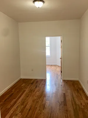 Rented by Showcase Realty | media 11