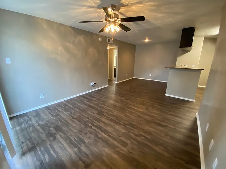 Walnut Creek Apartments — Photo 42