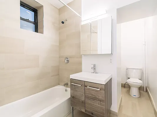 Rented by REAL New York | media 17