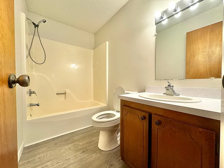415 Cranbrook Ave SE #17 — Photo 9
