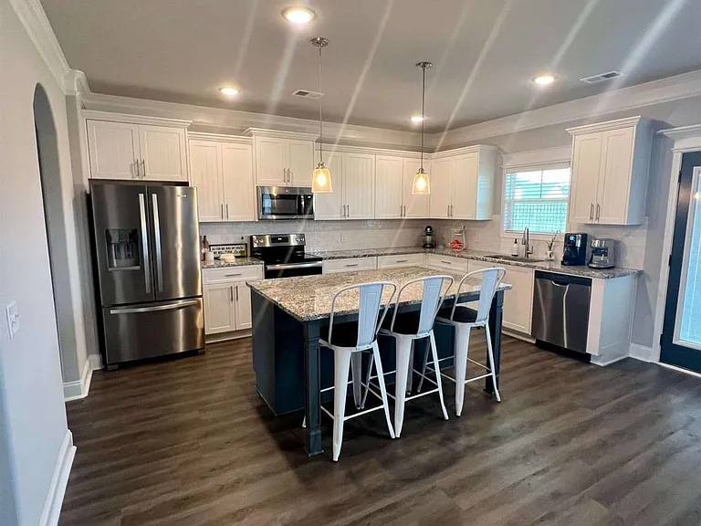 224 Ashley Nicole Ave — Photo 3