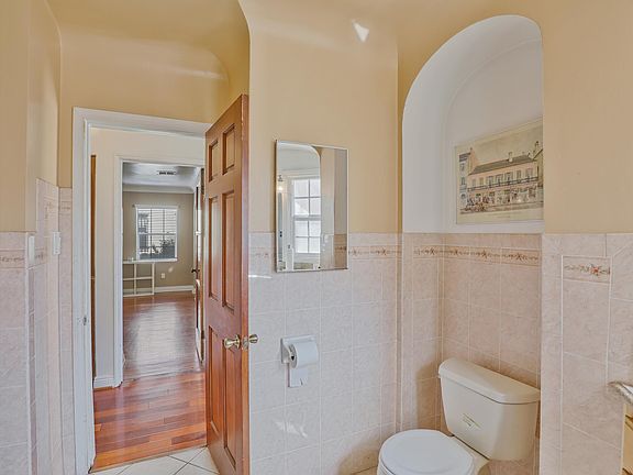 5th image of 1235 W 82nd St