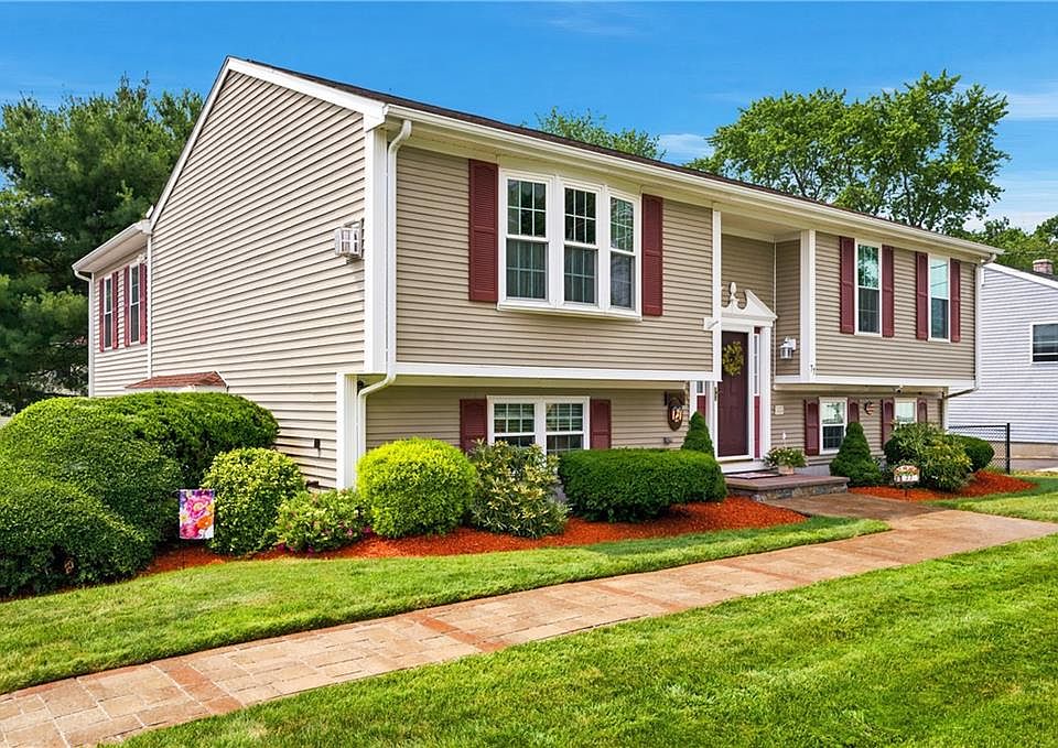 1st image of 77 Capwell Ave