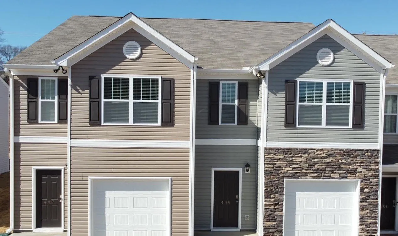 3 bed, 2.5 bath, 1430 sqft, $1,750 — Photo 1