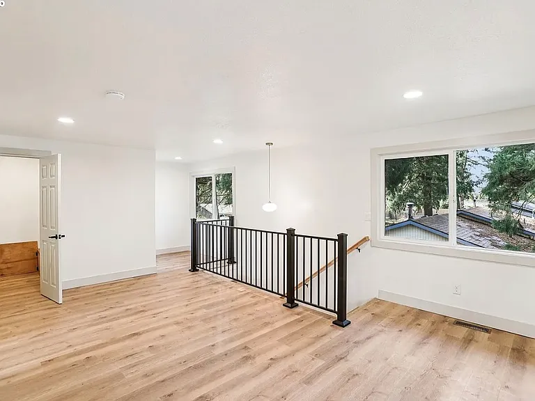 18655 SE Yamhill Cir — Photo 28