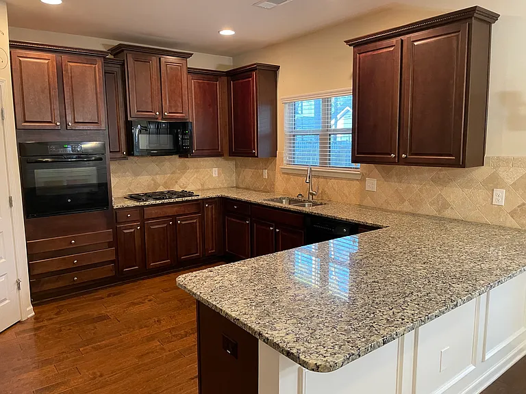 609 Angel Oak Ln — Photo 5