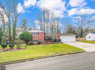 6805 Rosewood St, Annandale, VA 22003