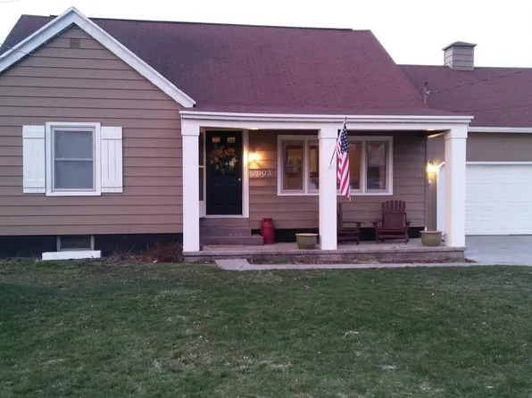 2003 Berlin Fair Dr, Marne, MI 49435