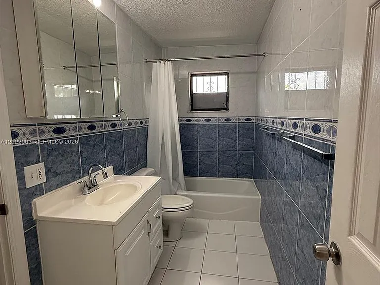 1046 NW 33rd Ave #BACK — Photo 16