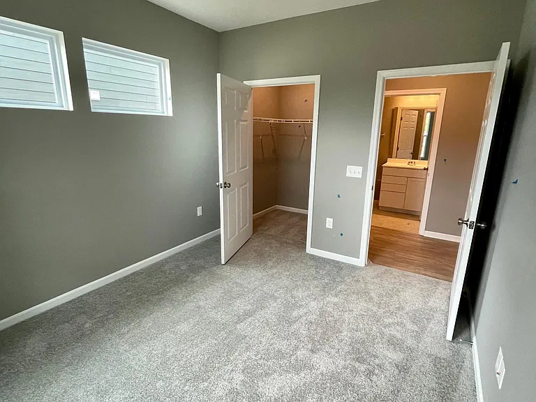 Flex/Guest Bedroom (1st Floor)