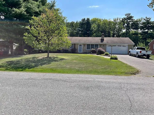11705 Peacock Trl, Hagerstown, MD 21742
