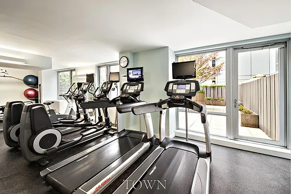Rented by Town Residential | media 6