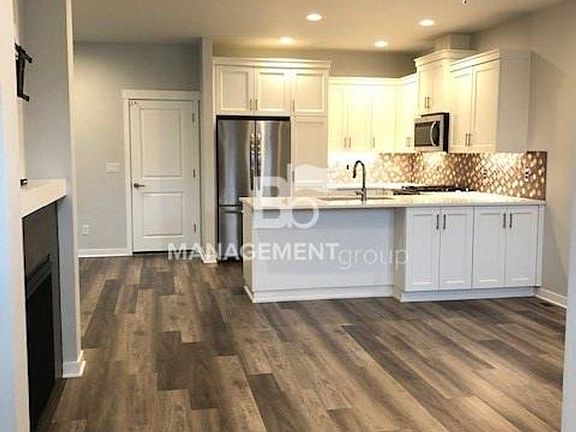 3rd image of 5467 SE 80th Ave