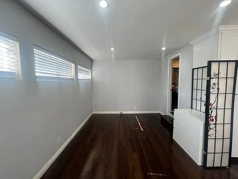 7009 Jumilla Ave #B — Photo 8