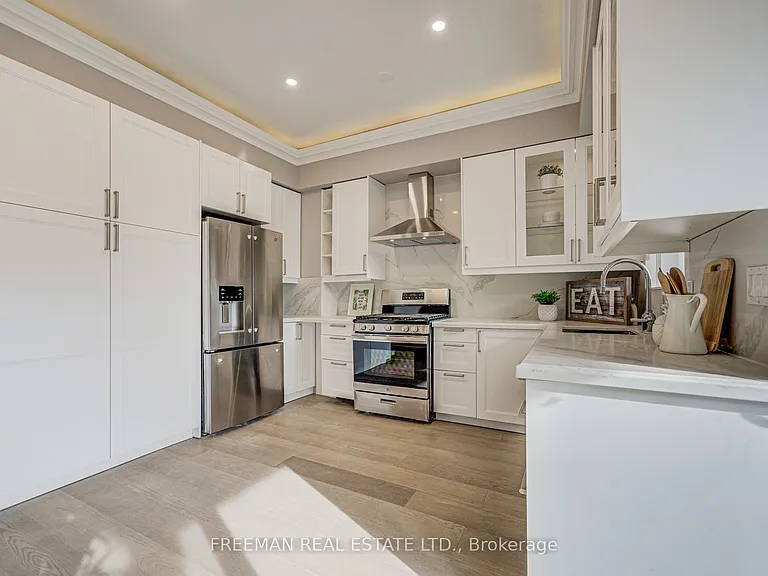 916 Manning Ave #MAIN2ND FLOOR — Photo 7