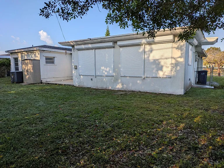 14521 Ellington St — Photo 3