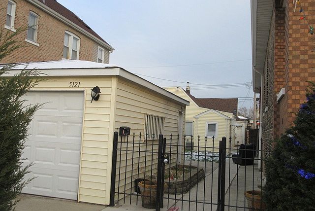 1st image of 5121 S Sacramento Ave