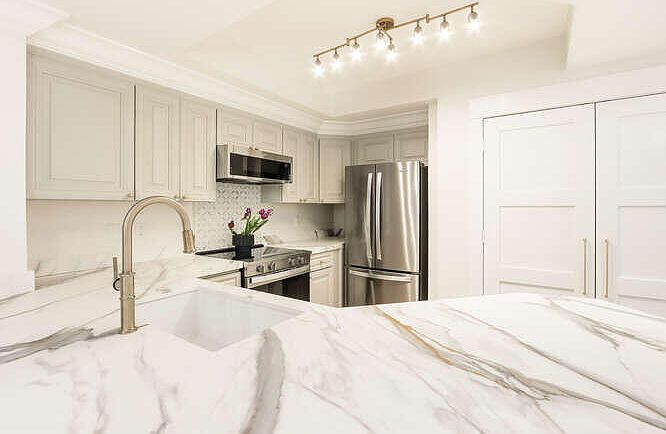 1st image of 720 S Sapodilla Avenue #304