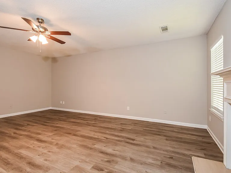 6964 Foxmoor Way — Photo 4