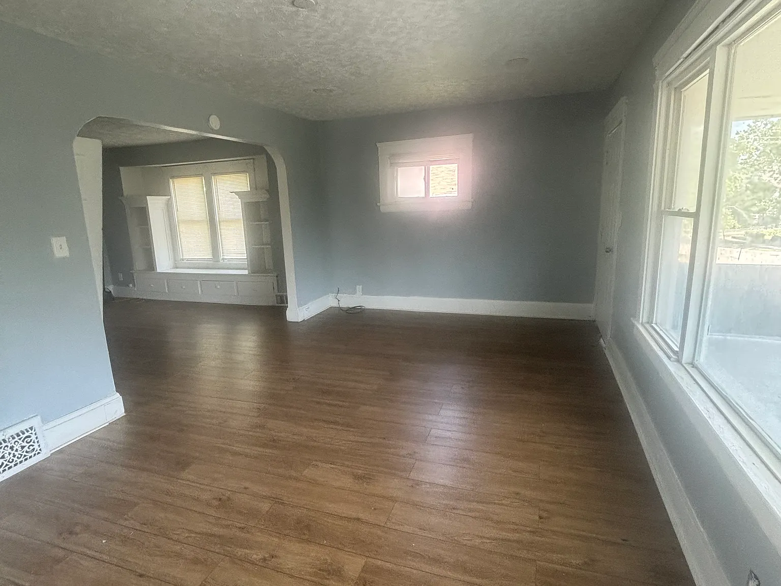2 bed, 1028 sqft, $1,000 — Photo 2