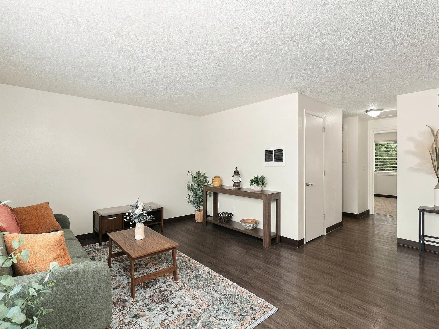 Grant Apartments — Photo 3