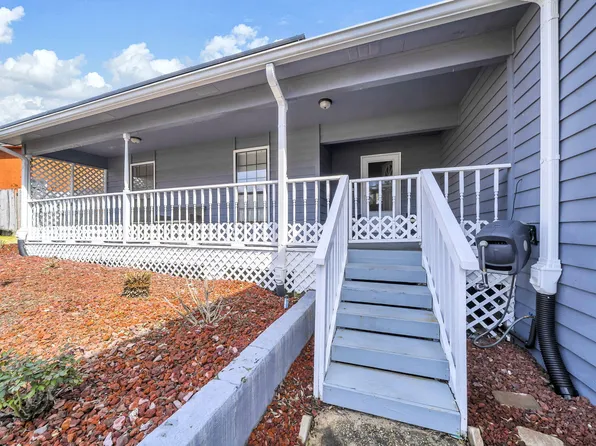 504 Miller Ln, Niceville, FL 32578