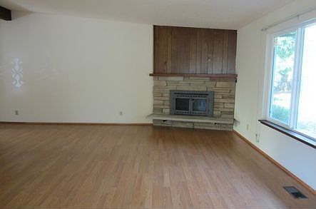 5th image of 10818 NE 47th St