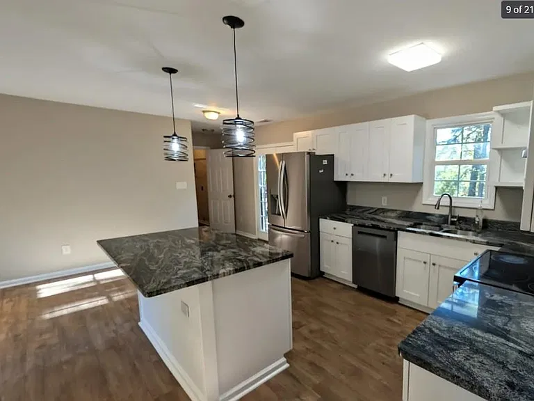 537 Eastside Dr — Photo 9