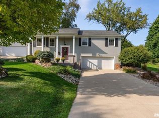 933 25th Ave, East Moline, IL 61244