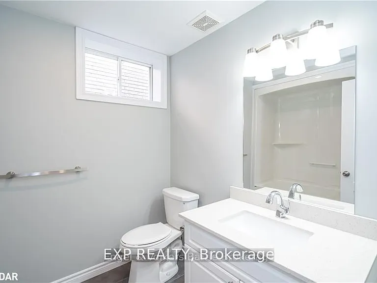 19 Loon Ave #LOWER LEVEL — Photo 8