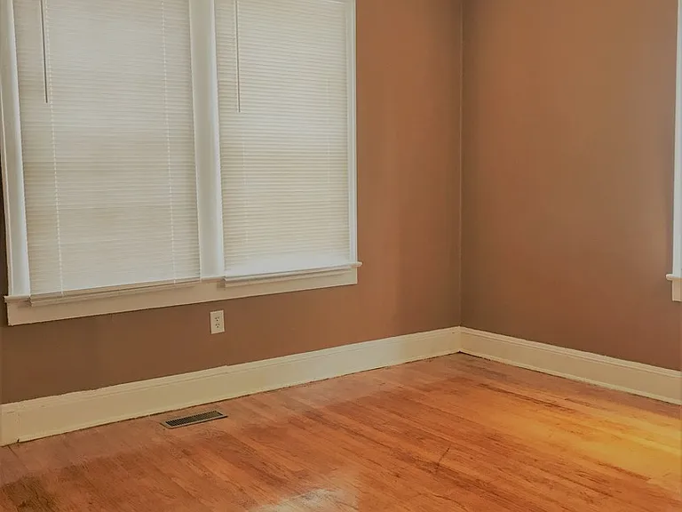 1620 Christine Dr — Photo 8