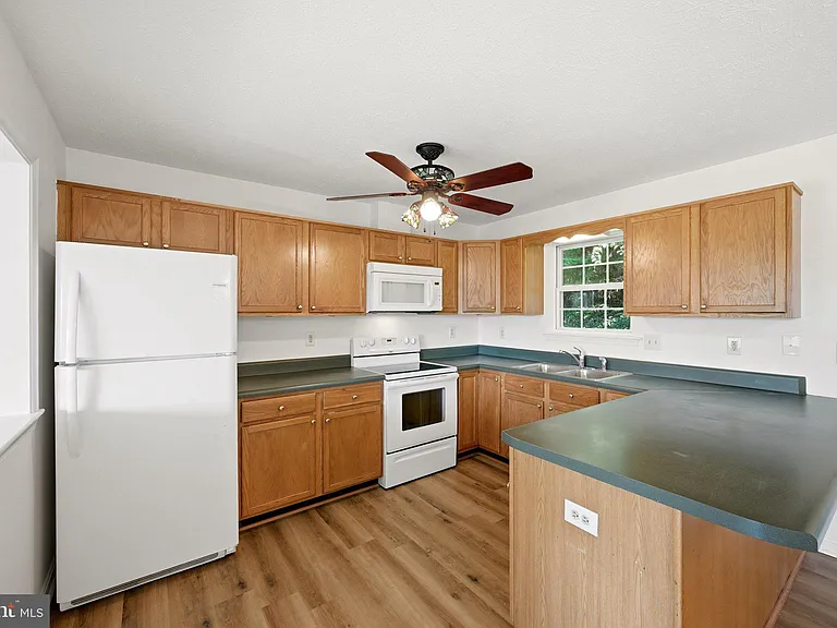 1183 River Bend Ct — Photo 19