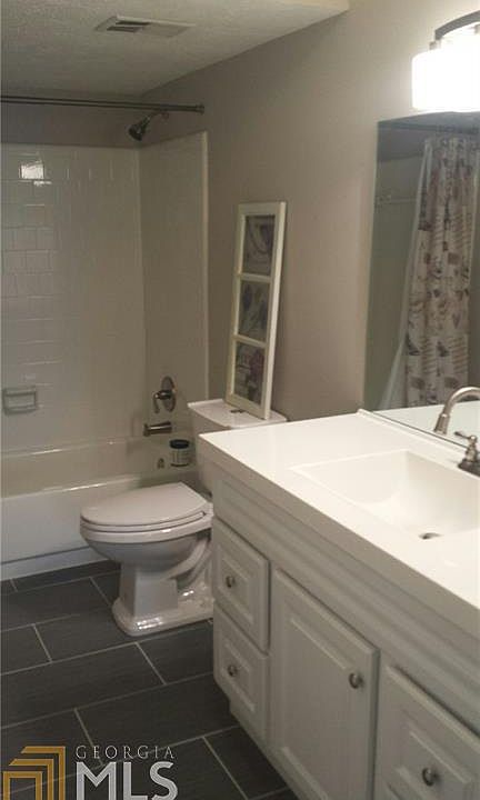 2nd image of 3188 Quince Tree Ln