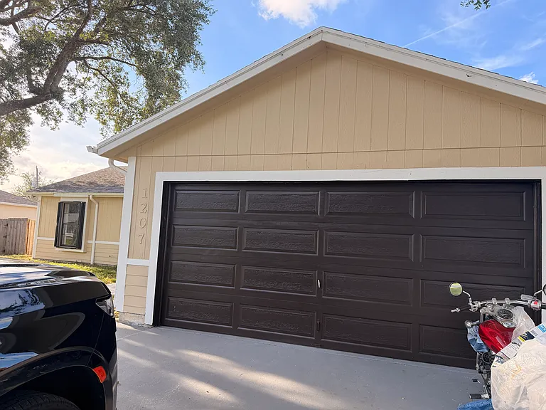 1207 SW Patricia Ave — Photo 2