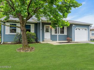 24 Longwood Dr, Manchester Township, NJ 08759