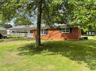 122 Sunset Cv, Selmer, TN 38375