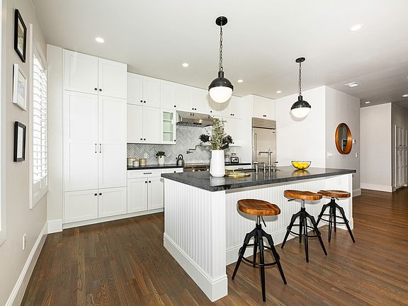 4th image of 739 Pine St #65