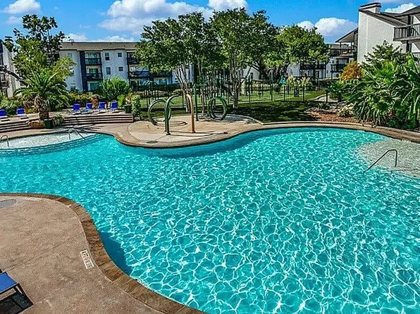 606 Embassy Oaks #717, San Antonio, TX 78216