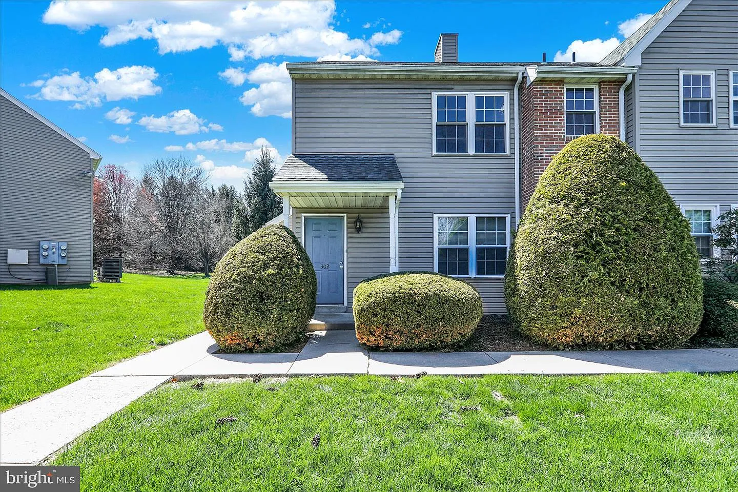 302 Peters Way photo 1